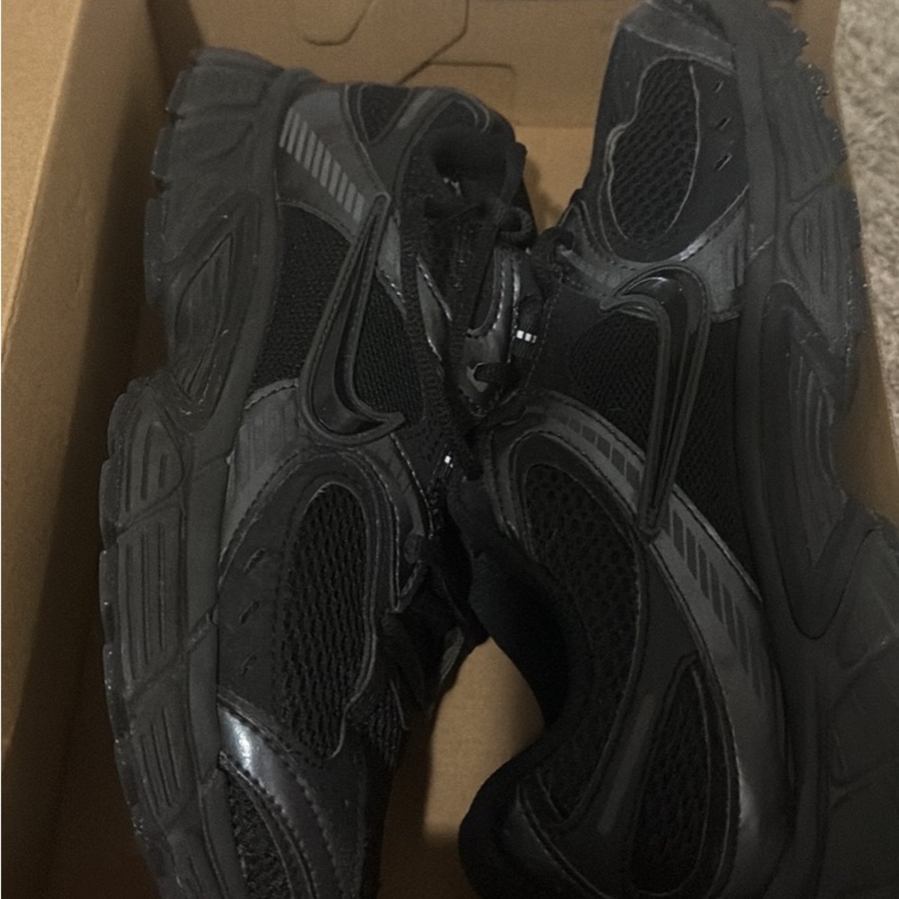 Nike Men's Black Sneakers